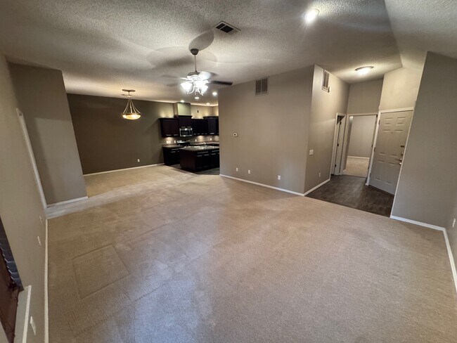 Foto del edificio - 4720 St Andrews Way