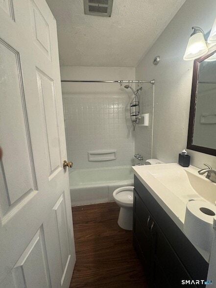 Foto del edificio - 250 N Bishop Ave