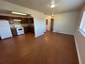 Building Photo - 1630 Parker Ave