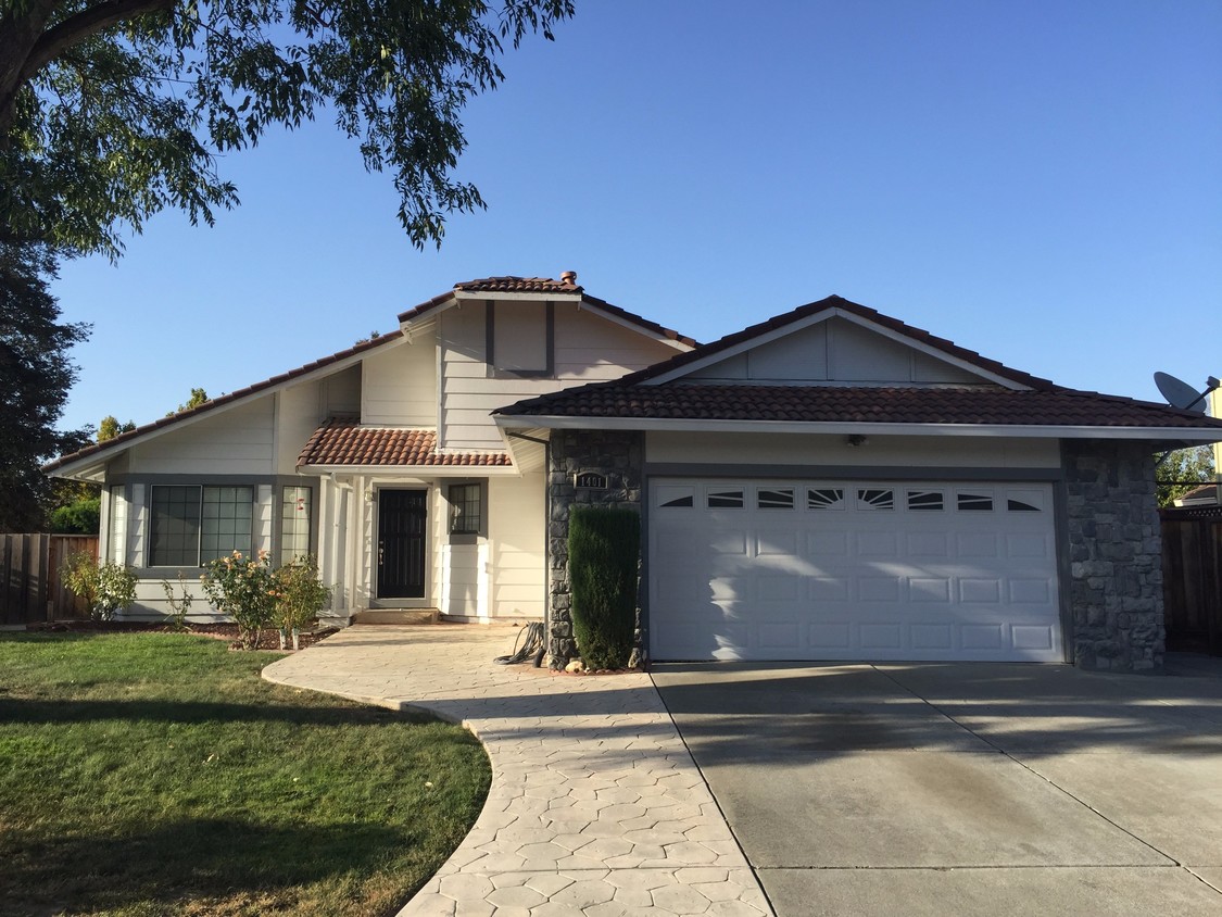 Primary Photo - 1401 Mandarin Ct