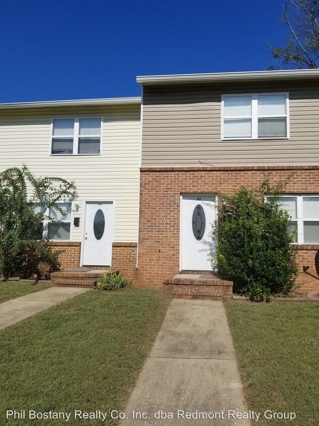 Primary Photo - 2 br, 1.5 bath Apartment - 944 Jackson Blvd