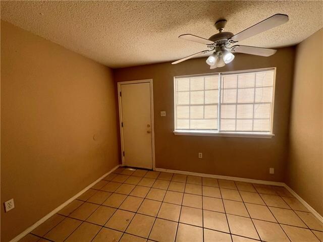 Building Photo - 7800 Read Blvd