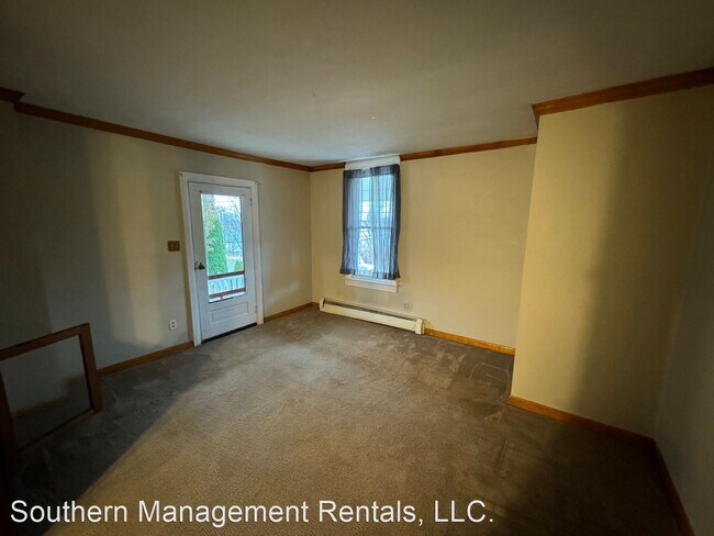 Building Photo - 2 br, 1 bath House - 35A High St 1st Floor
