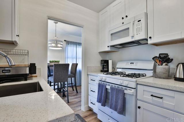 Foto del edificio - 4685 E Mountain View Dr