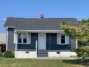 Building Photo - 510 Norwalk St