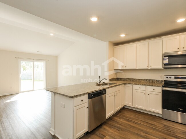 Foto del edificio - 1006 Jt Westfield Dr