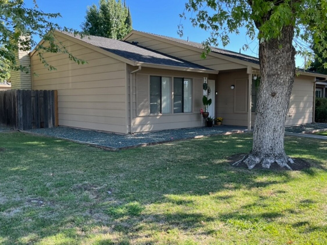 Building Photo - 3339 Riverton Way
