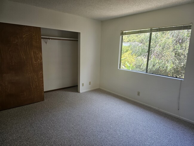 Building Photo - 1615 Olive St