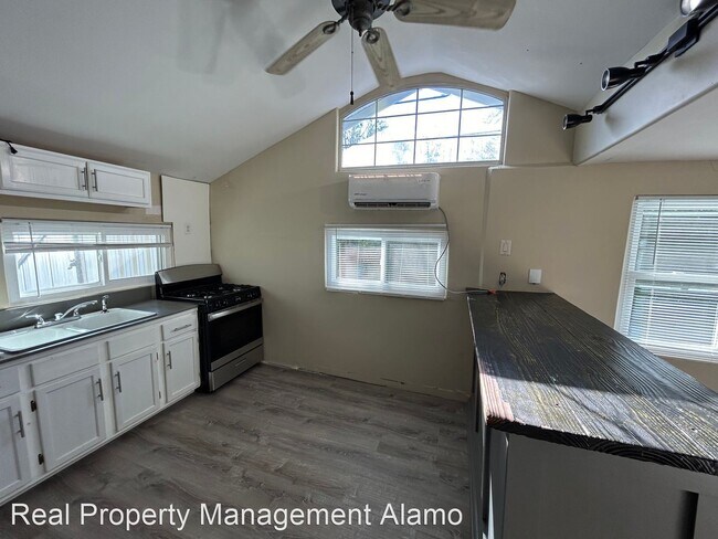 Foto del edificio - 1 br, 1 bath House - 1000 Kayton Avenue