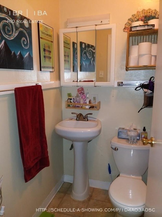 Building Photo - 1 bedroom in Denver CO 80210