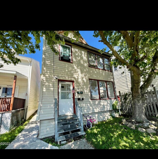 Foto del edificio - 1293 2nd Ave