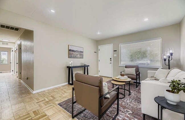 Foto del edificio - 3040 S Forest St