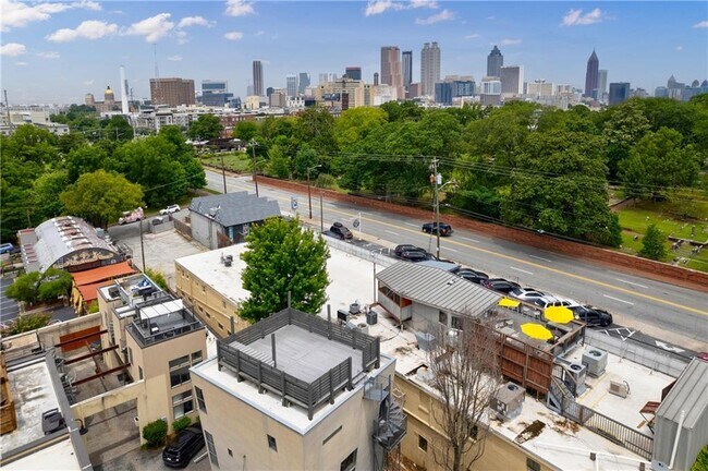 Foto del edificio - 307 Cherokee Pl SE
