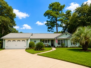 Building Photo - 102 Summer Dr