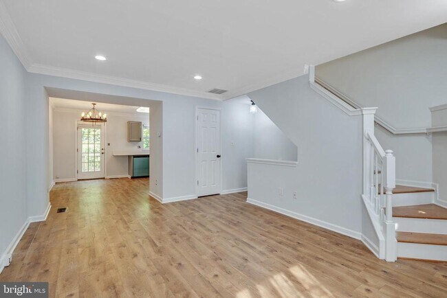 Foto del edificio - 1832 Tiger Lily Cir