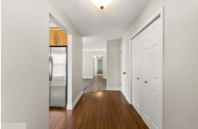 Foto del edificio - 1113 Magnolia Ln