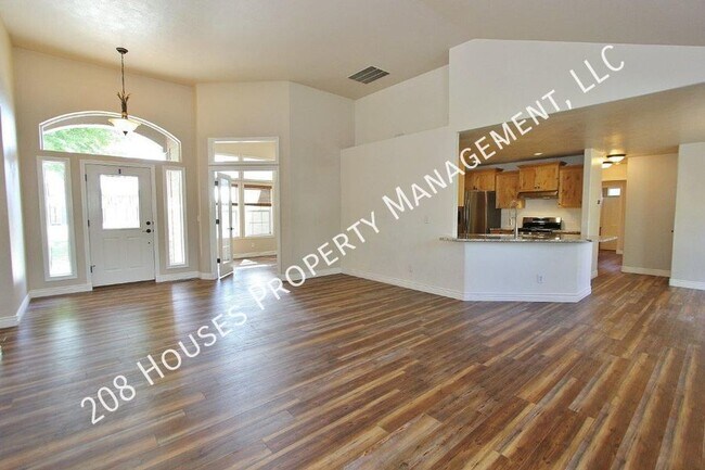 Foto del edificio - Immaculate Single-Level w/UBR Home