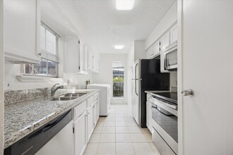 Building Photo - 2120 El Paseo St