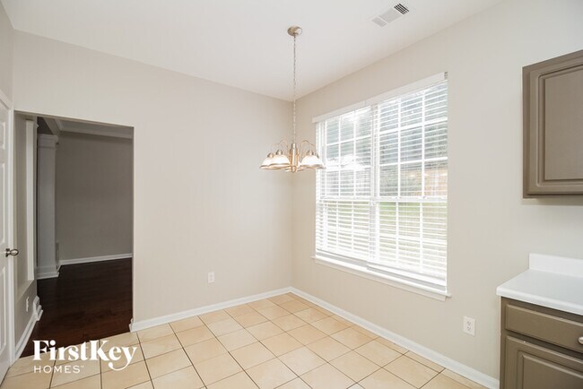 Building Photo - 2026 Baramore Oaks Dr