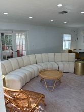 Building Photo - 305 NE 27th St