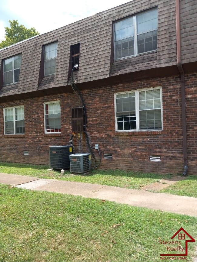 Building Photo - 441 Harding Pl