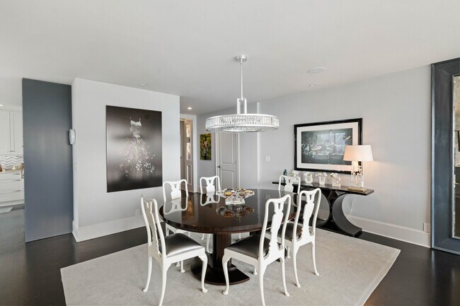 Foto del edificio - 2575 Peachtree Rd NE
