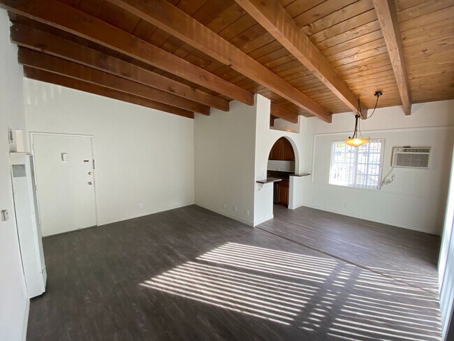 Foto del edificio - 3728 S Bentley Ave
