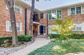 Building Photo - 3011 Mahanna Springs Dr