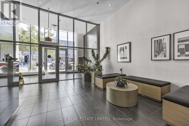 Photo du bâtiment - 510 King St E