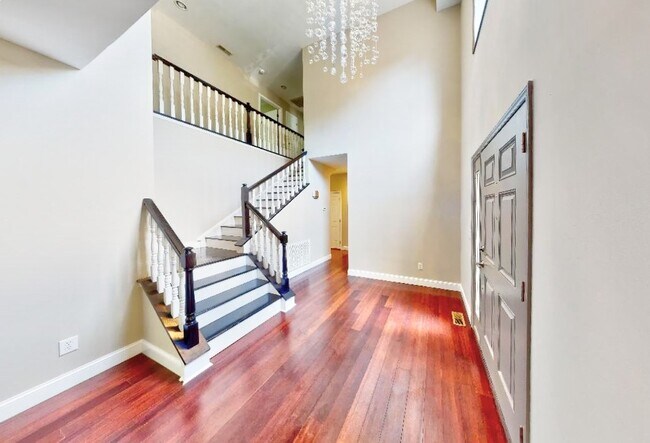 Foto del edificio - 425 New Parkside Dr