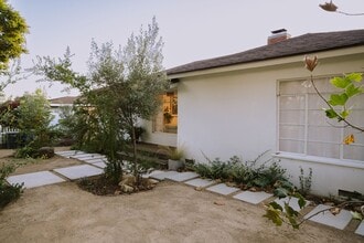 Building Photo - 309 Agnus Dr