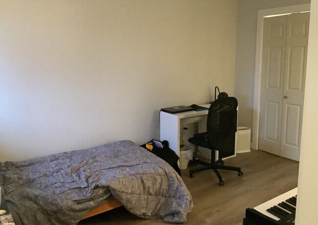 Photo du bâtiment - 1959 Purcell Way