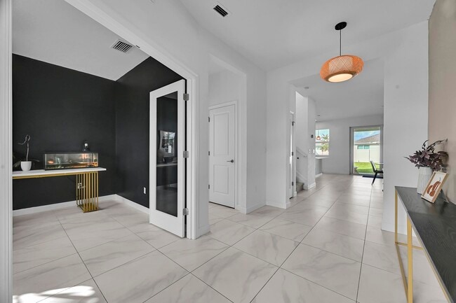 Building Photo - 14119 SW Safi Ter