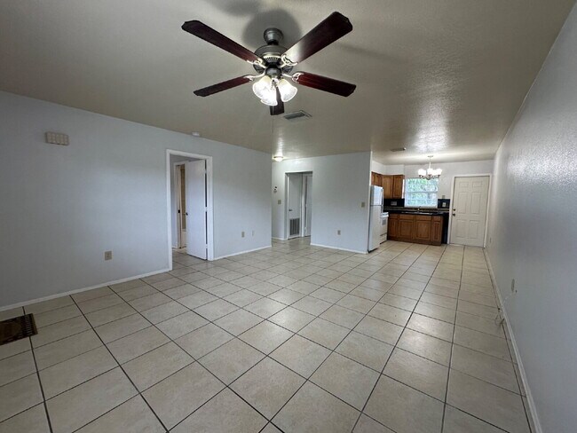 Foto del edificio - "Charming 2-Bed in Port Charlotte!"