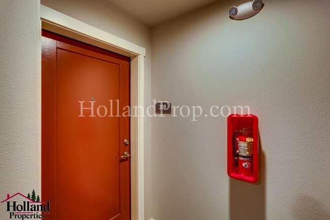 Building Photo - North Bethany Condo With Amazing Views!!! ...