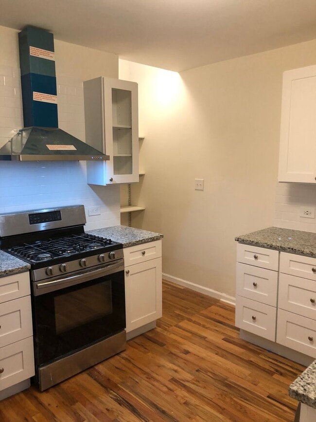 Foto del edificio - 4639 N Damen Ave