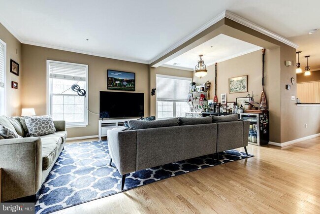 Foto del edificio - 1600 Hunting Creek Dr