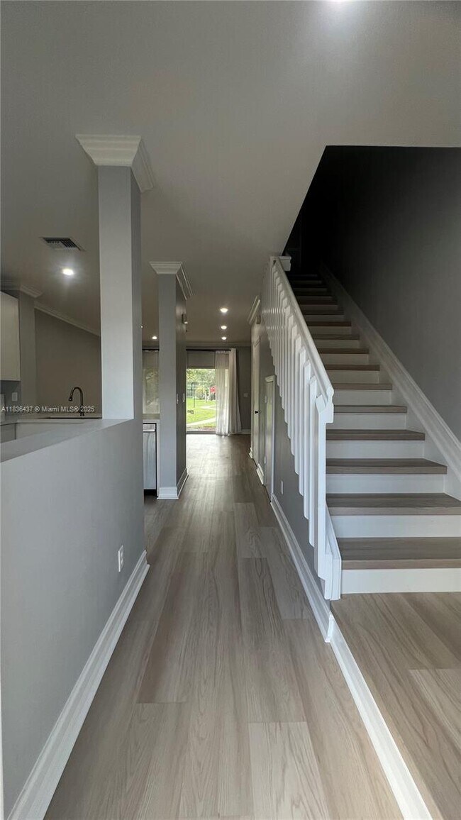 Foto del edificio - 12203 SW 6th St