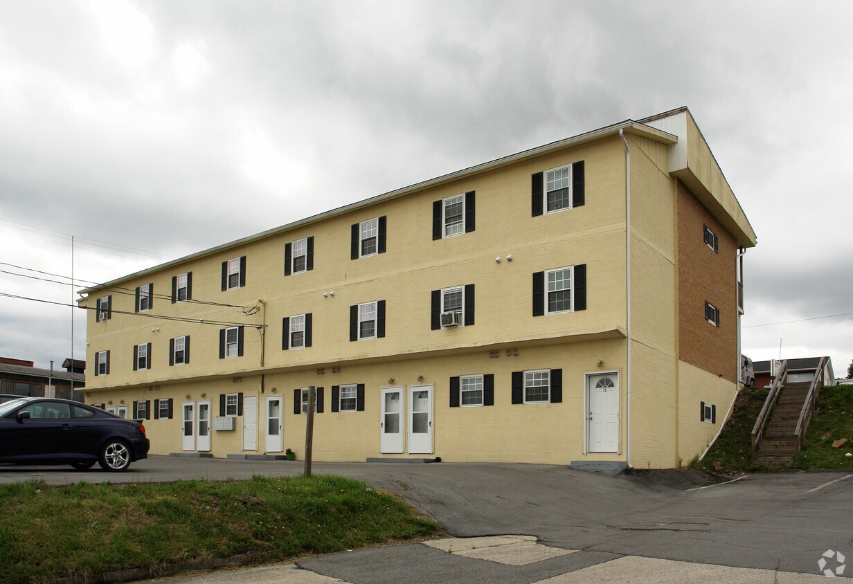 Building Photo - 101 Thorn St
