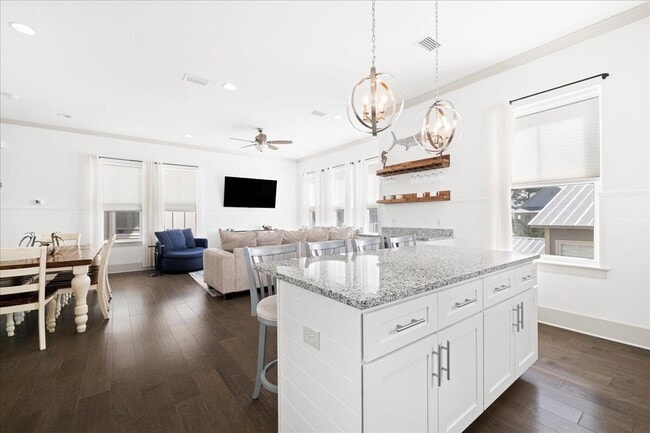 Foto del edificio - 275 Gulfview Cir