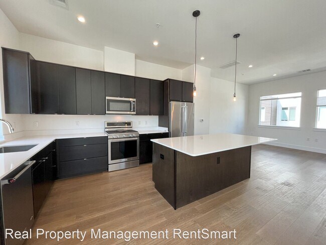 Foto del edificio - 3 br, 3.5 bath House - 505 Tillery Street, #4