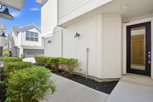 Building Photo - 1106 Yellow Pl