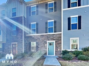 Building Photo - 308 Poplar Leaf Way