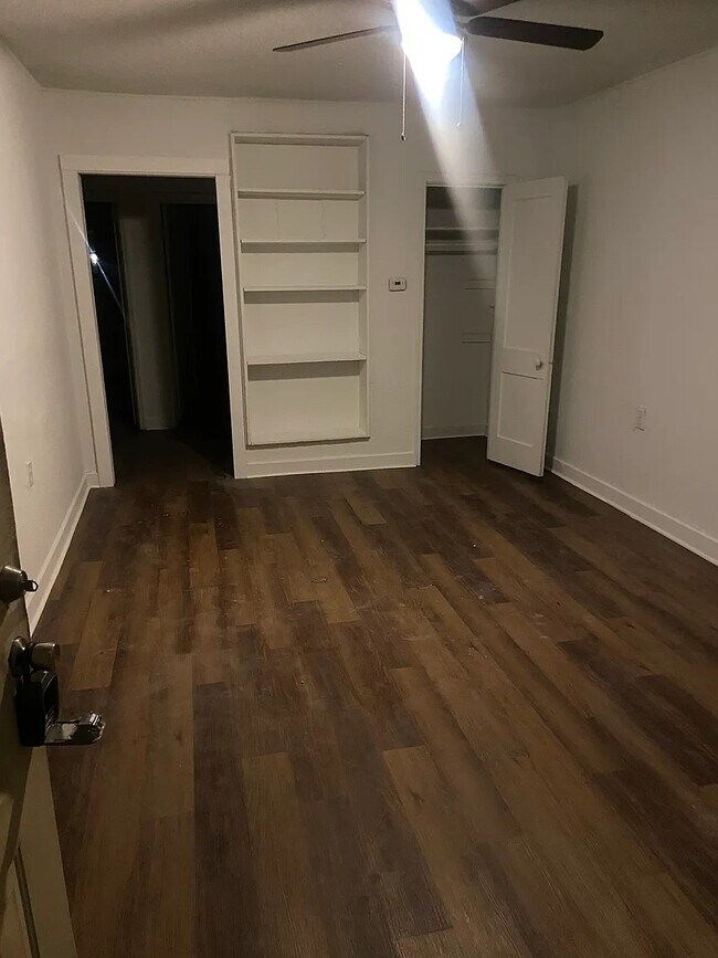 Foto del edificio - 1610 Hearn St