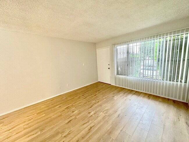 Building Photo - 715 Machado Dr