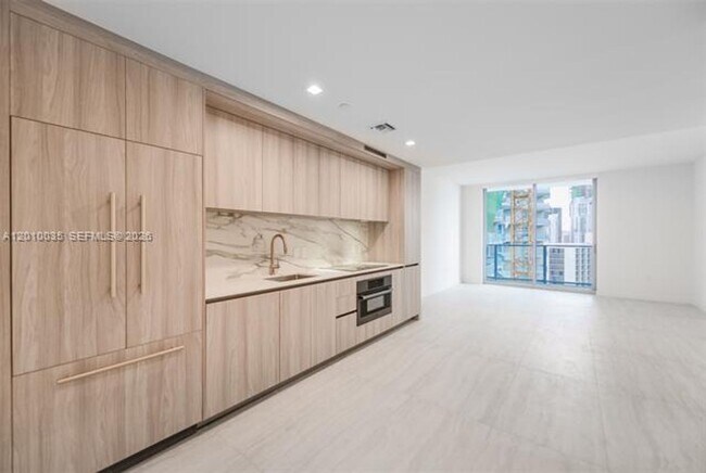 Foto del edificio - 77 SE 5th St