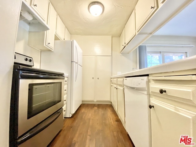 Building Photo - 1256 N Flores St