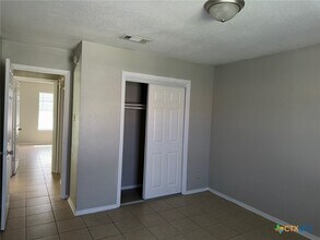 Building Photo - 1207 Charisse St