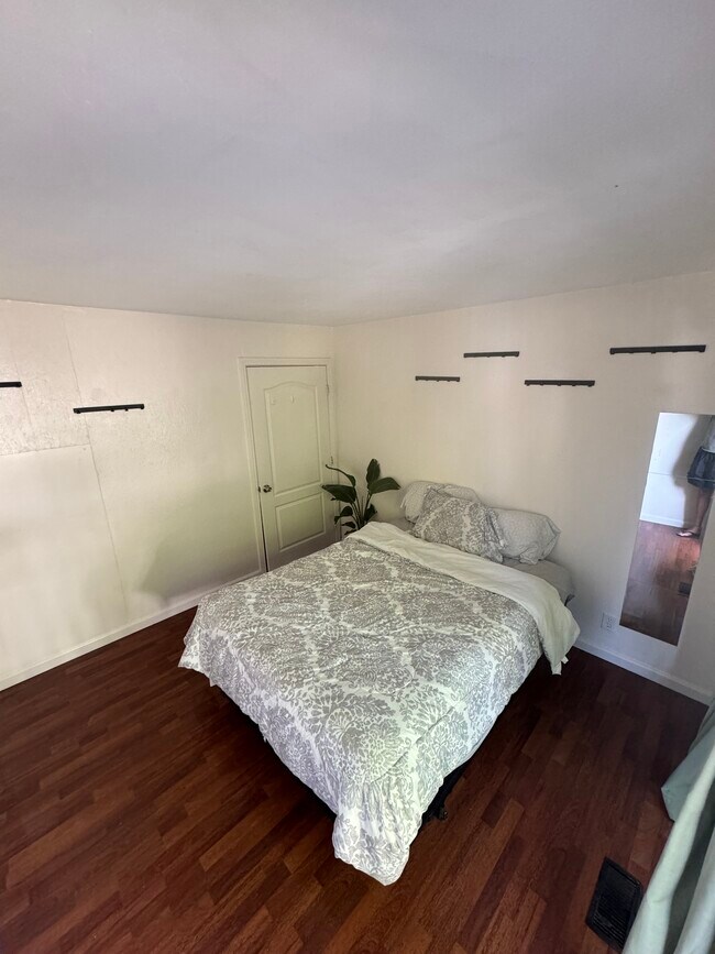 Foto del edificio - 6603 Reservoir Ct