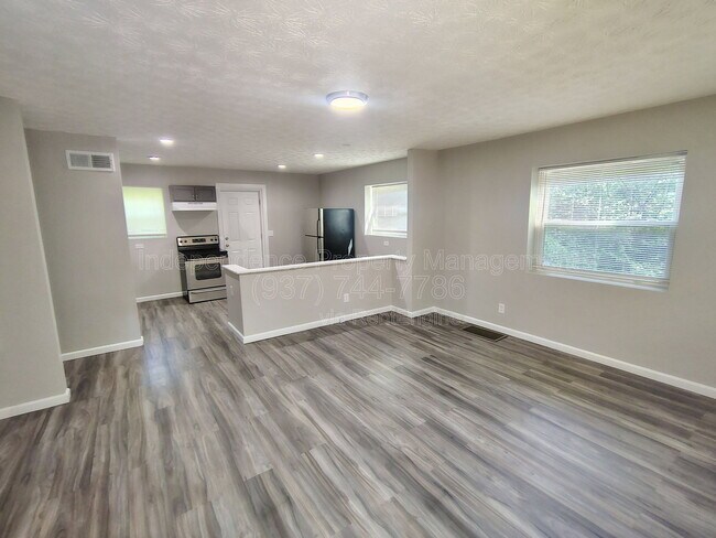 Foto del edificio - 2166 Clara St